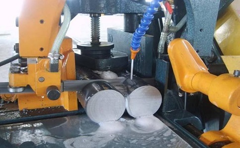 周矶管理区卧式带锯床的送料方式有哪几种？